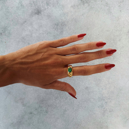 EMERALD FLAME RING GOLD