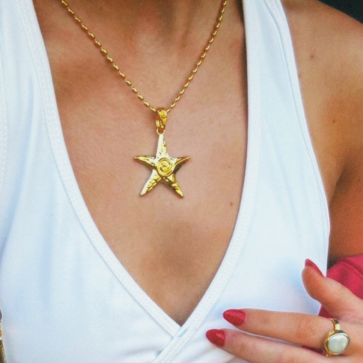 AURA STAR NECKLACE GOLD
