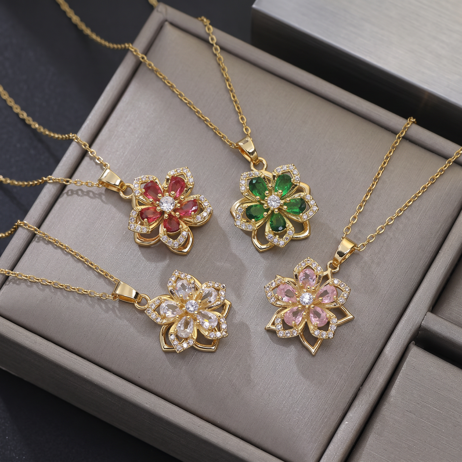 WELLNESS NECKLACE