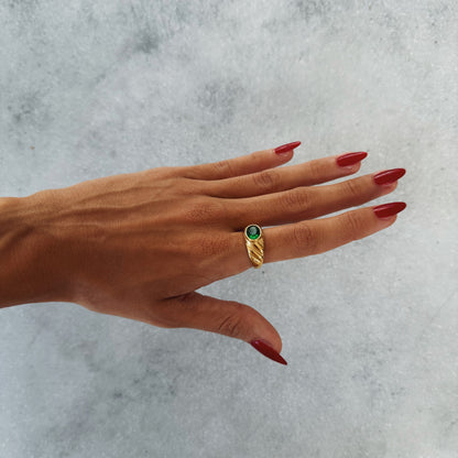 EMERALD FLAME RING GOLD