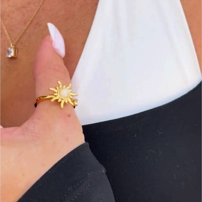 SUNNY SPINNER WELLNESS RING GOLD